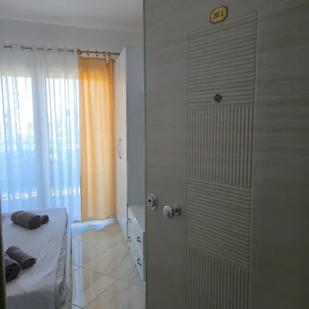 Ardit's Apartamento Shëngjin